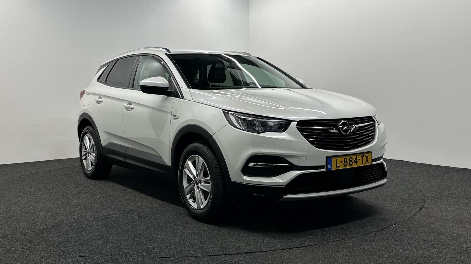 Opel Grandland X 1.2 Turbo Elegance CAMERA TREKHAAK LM NAVI, Auto's, Voorwielaandrijving, Gebruikt, 1199 cc, Met garantie (alle)