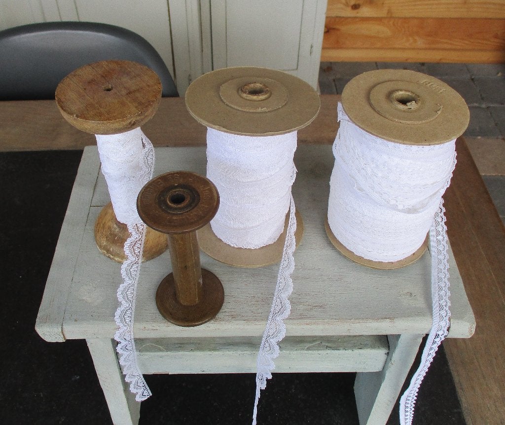 houten brocante antieke klossen met kant, Ophalen of Verzenden