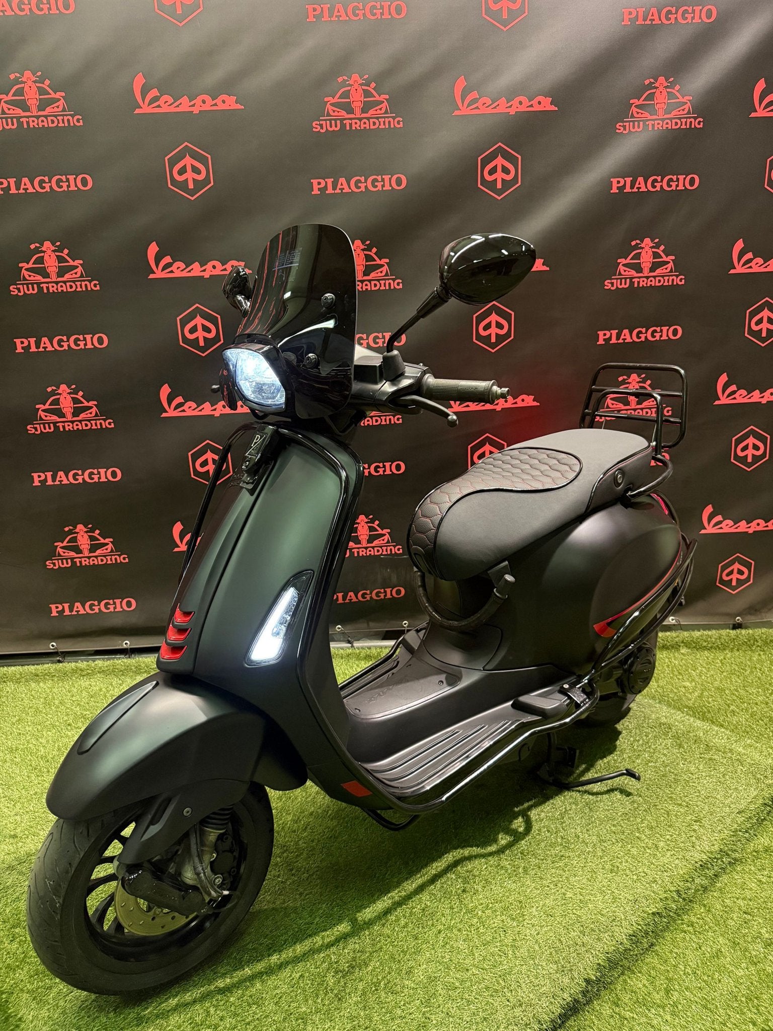 Vespa Sprint 2020 Snor/Brom! Mat Zwart / RS Zadel / Garantie, Fietsen en Brommers, -, -, Ophalen of Verzenden, -