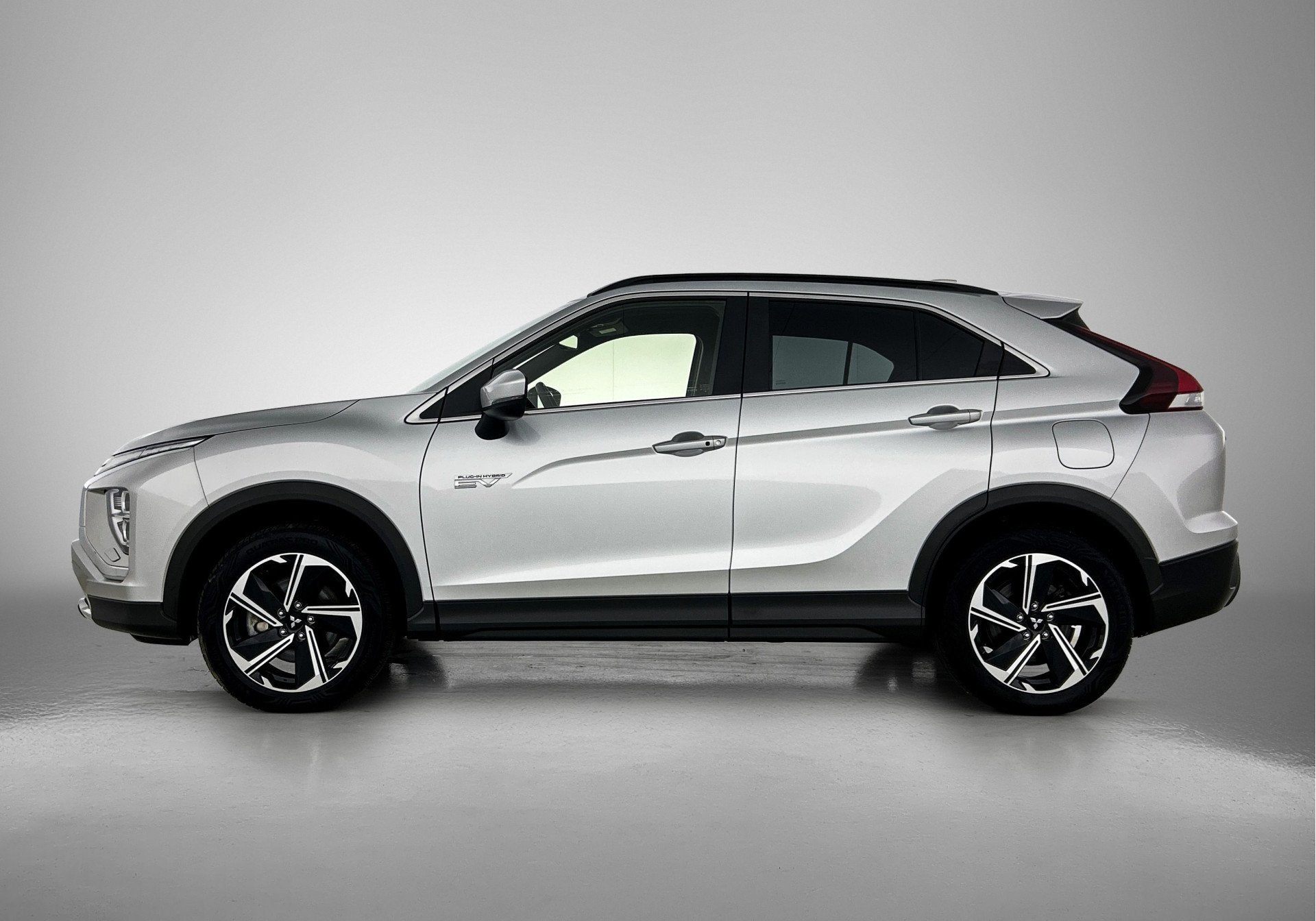 Mitsubishi Eclipse Cross 2.4 PHEV Executive | Trekhaak | Ori, Automaat, Zwart, 4 cilinders, Leder en Stof