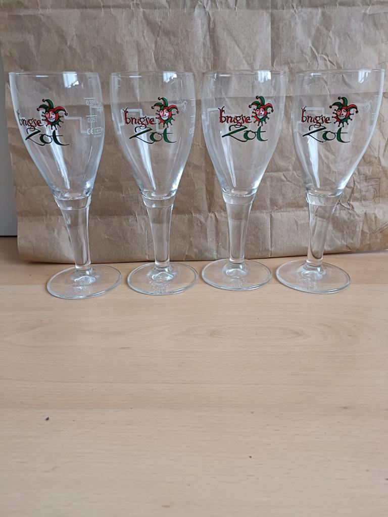 4 Brugse Zot speciaal bier glazen, Verzamelen, Biermerken, Ophalen of Verzenden, Zo goed als nieuw, Glas of Glazen, Overige merken