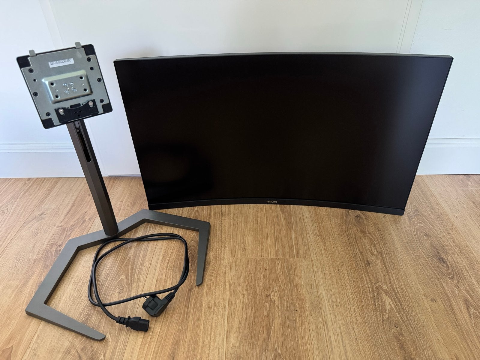 Philips 32M1C5200W/00 Curved Gaming Monitor - 32 inch, HDMI, Curved, VA, Full HD