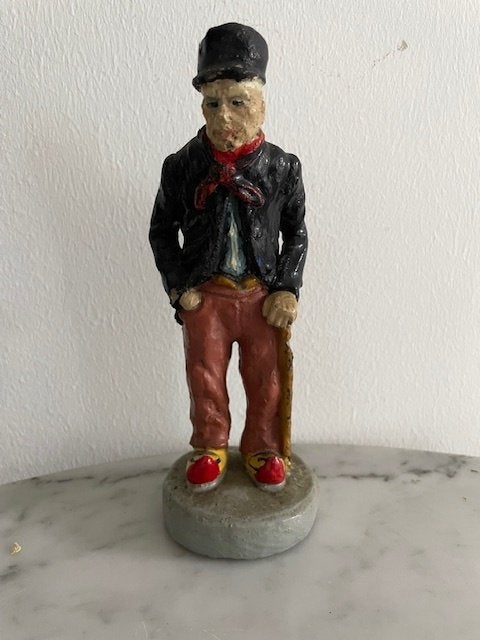 Vintage beeldje van oude man / boer met luxe klompen., Ophalen, Gebruikt, Mens