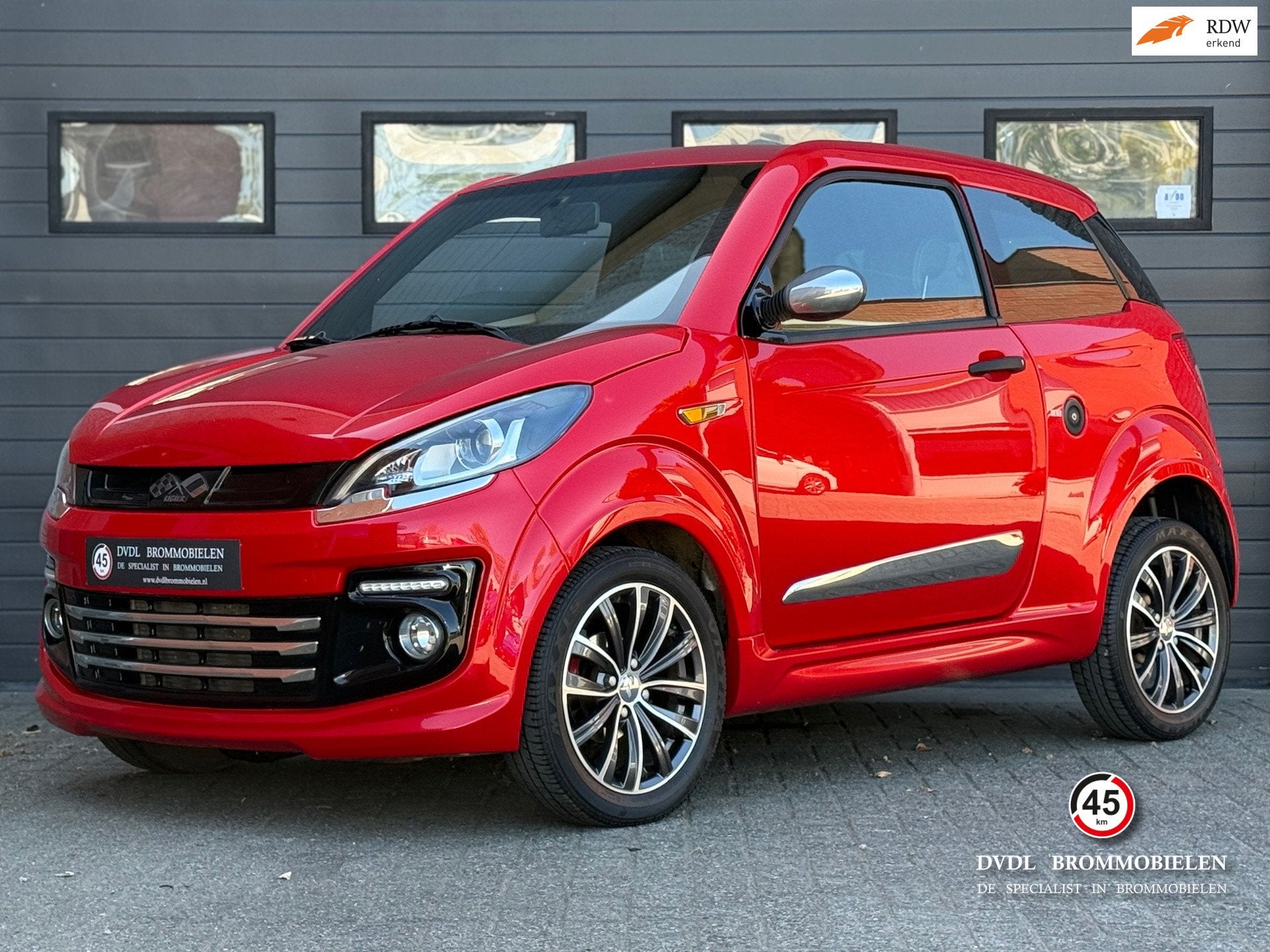 Ligier JS50L Sport DCI Brommobiel 2020 1eig 16dkm NIEUWSTAAT, Gebruikt, DVDL Brommobielen, Staarten 32
5281PL  Boxtel, NL, Info@dvdlbrommobielen.nl