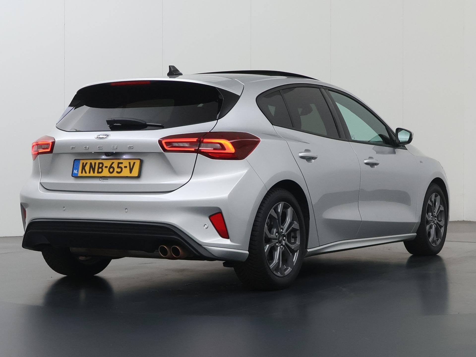 Ford Focus 1.0 EcoBoost Hybrid ST Line X | Panoramadak | Win, Auto's, Stof, Gebruikt, Automatische klimaatregeling, Bedrijf
