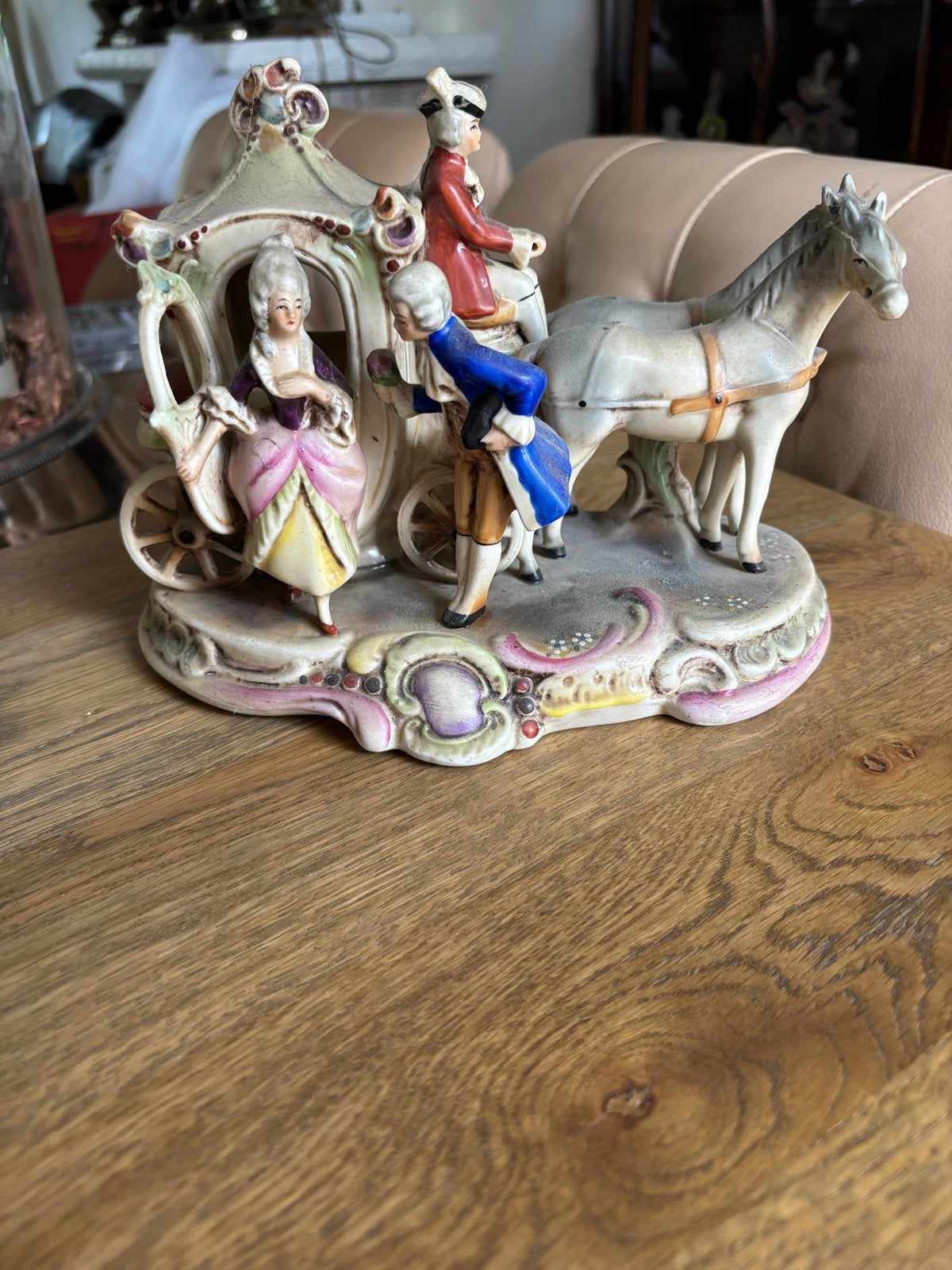 Rococo Porseleinen Beeldje: Koets met Figuren, Ophalen