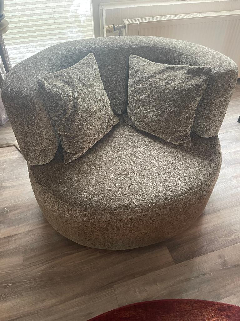 Groene Fauteuil / ronde sofa met kussens 2022 Eijerkamp, Huis en Inrichting, Fauteuils, Ophalen, Minder dan 75 cm, Zo goed als nieuw