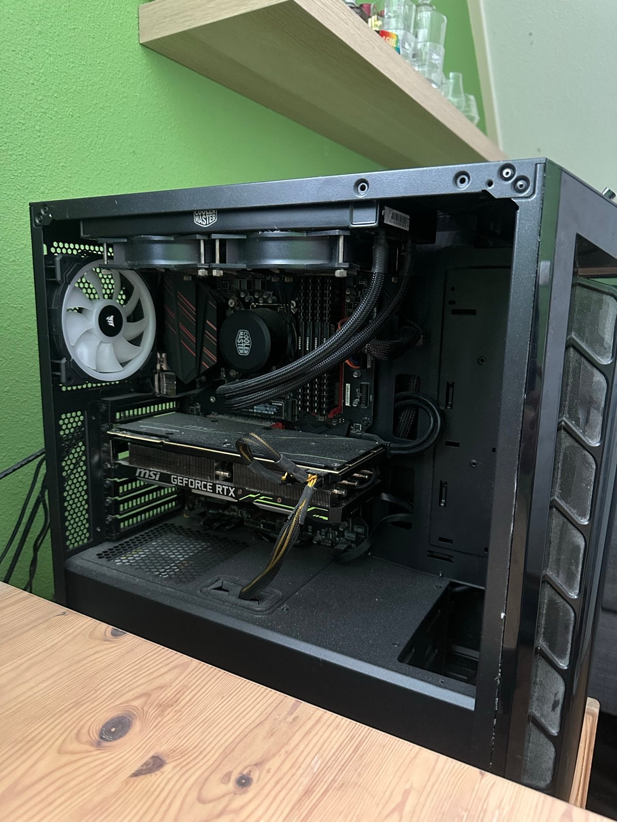 Foto 3 van Krachtige Gaming PC met RTX 2080ti en i5-9600K