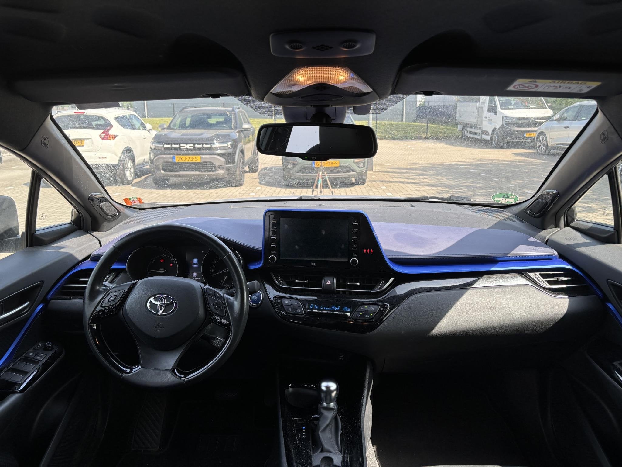 Toyota C-HR 2.0 Hybrid Dynamic | Trekhaak | Navigatie | Stoe, Auto's, Parkeersensor, Stof, Euro 6, 4 cilinders