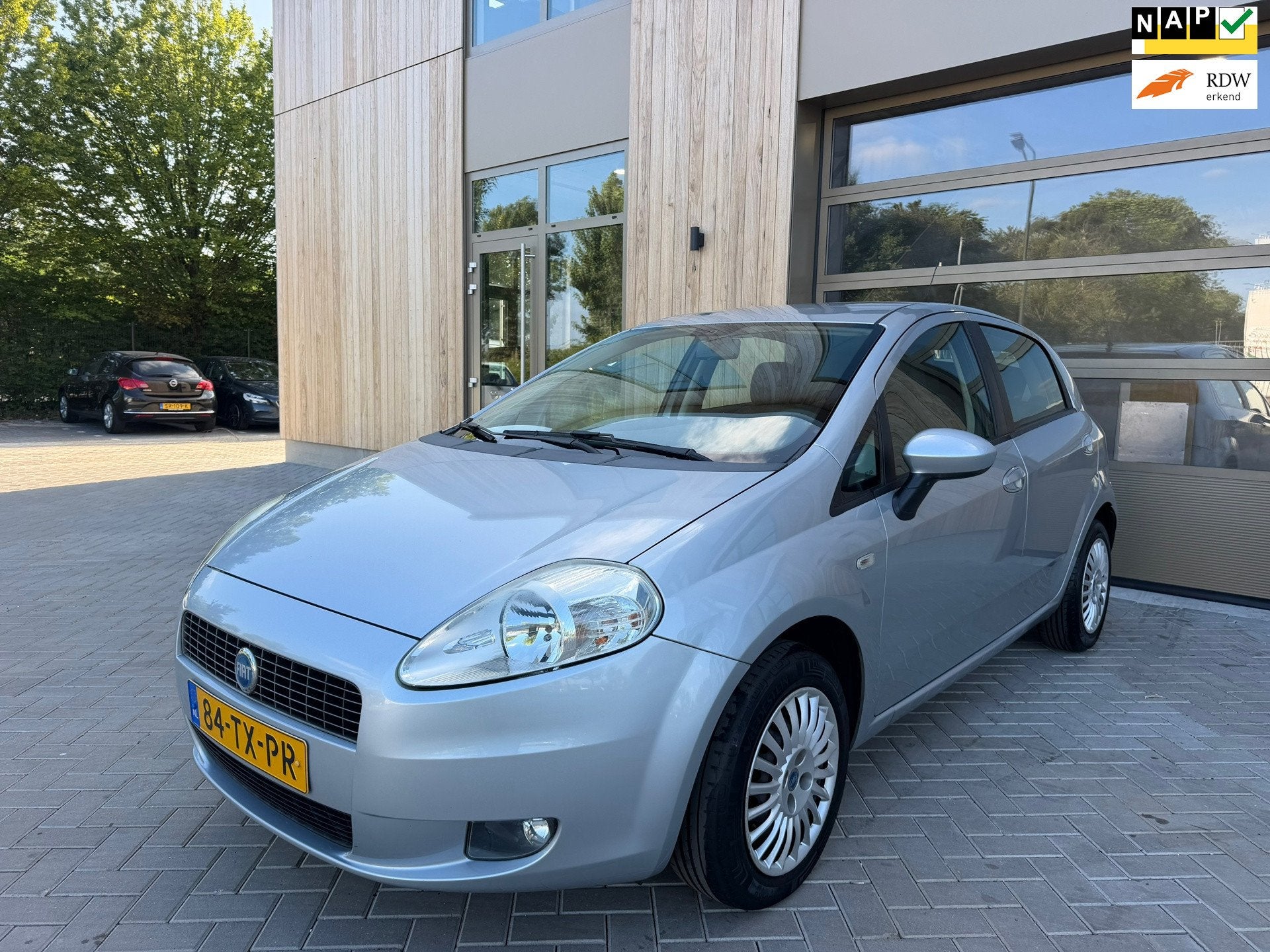 Fiat Grande Punto 1.4 Dynamic 5DRS|1ste eigenaar|Airco|Cruis, Voorwielaandrijving, Stof, 4 cilinders, 400 kg