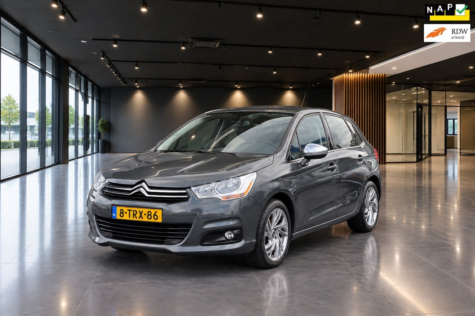 Citroen C4 1.2 PURETECH EXCLUSIVE 5DRS AIRCO NW-APK, Voorwielaandrijving, Stof, Euro 6, 1199 cc