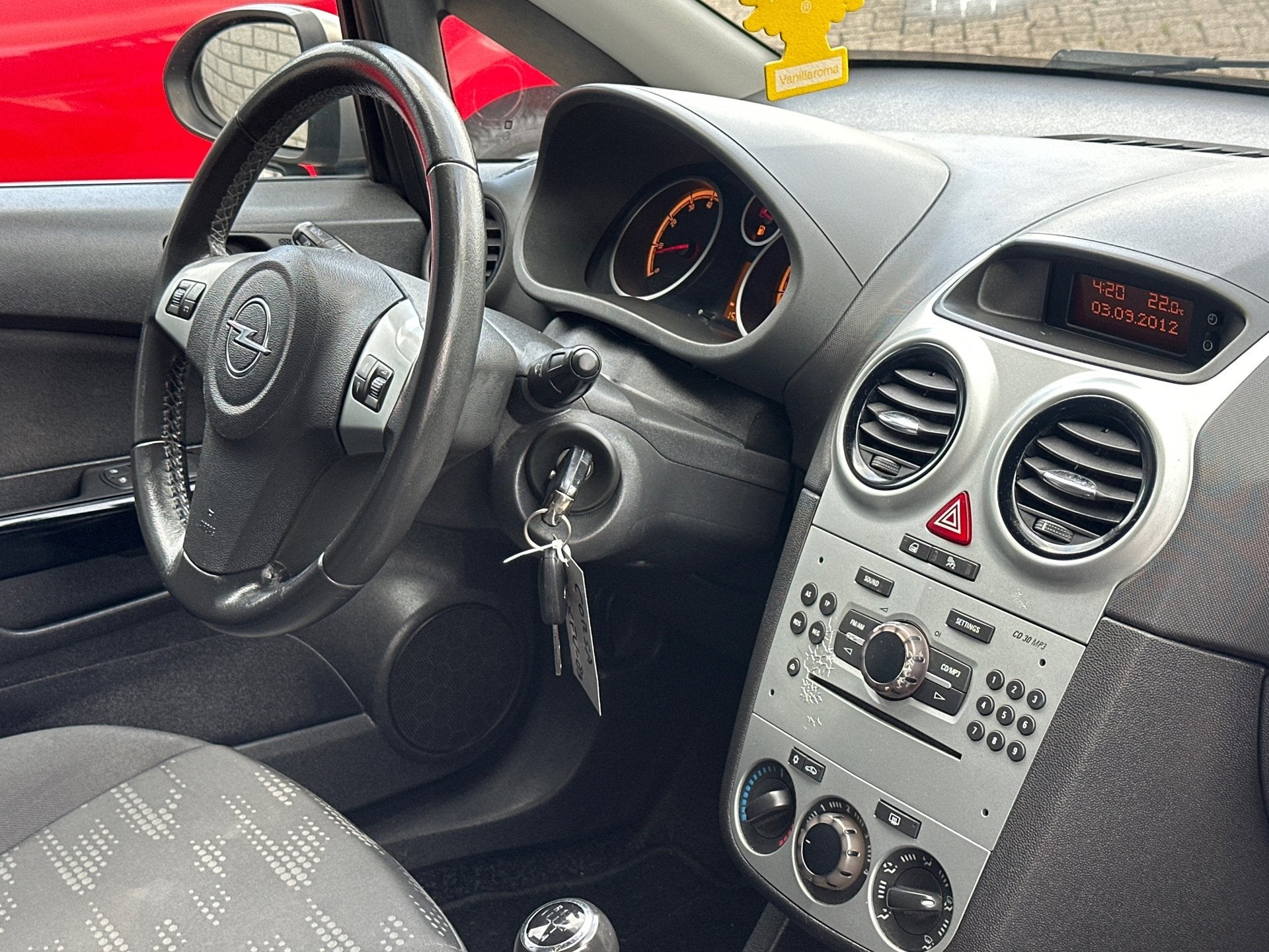 Foto 2 van Opel Corsa 1.2-16V Anniversary Edition Airco | Nieuw Apk |Cr