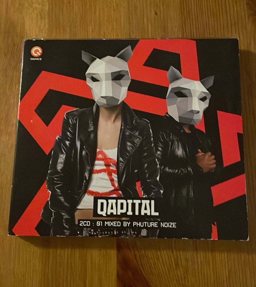 Qapital, Ophalen of Verzenden, Zo goed als nieuw