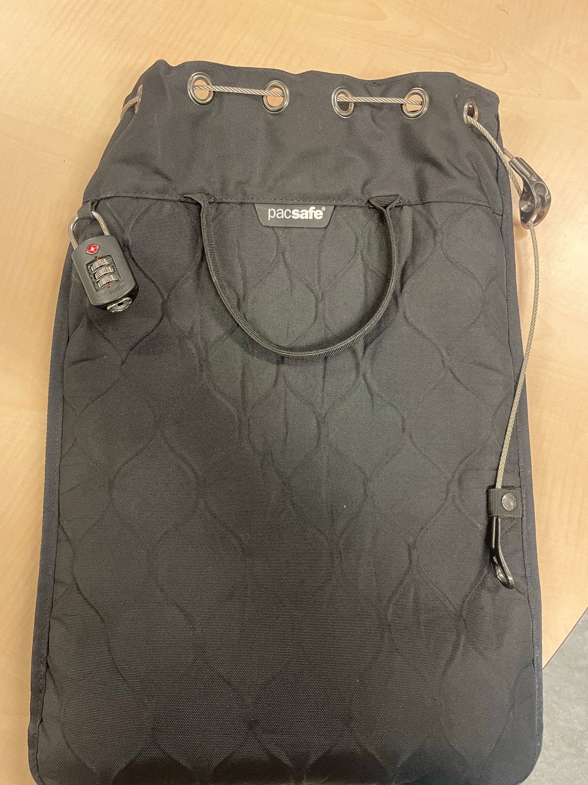 Pacsafe Travelsafe 12L GII Draagbare Kluis - Zwart, 40 tot 60 cm, 30 cm of meer, Zwart, Ophalen of Verzenden