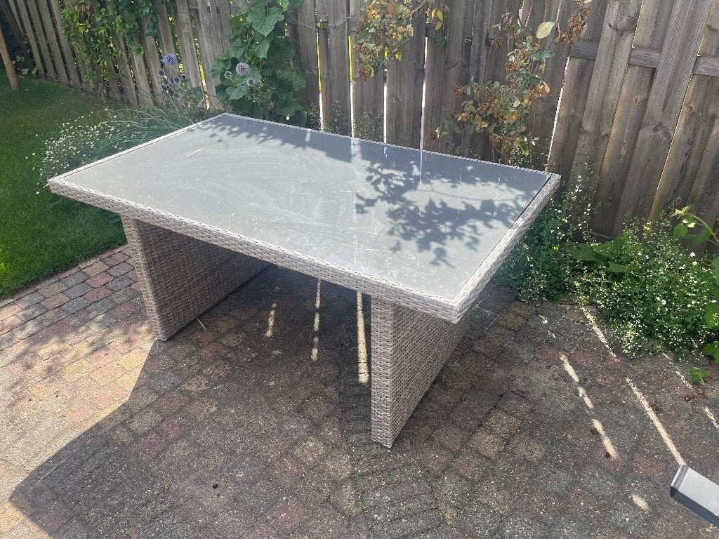 Gratis Tuintafel mat grijs glazen blad 140x80cm, Tuin en Terras, Ophalen, Gebruikt, Rechthoekig, Kunststof