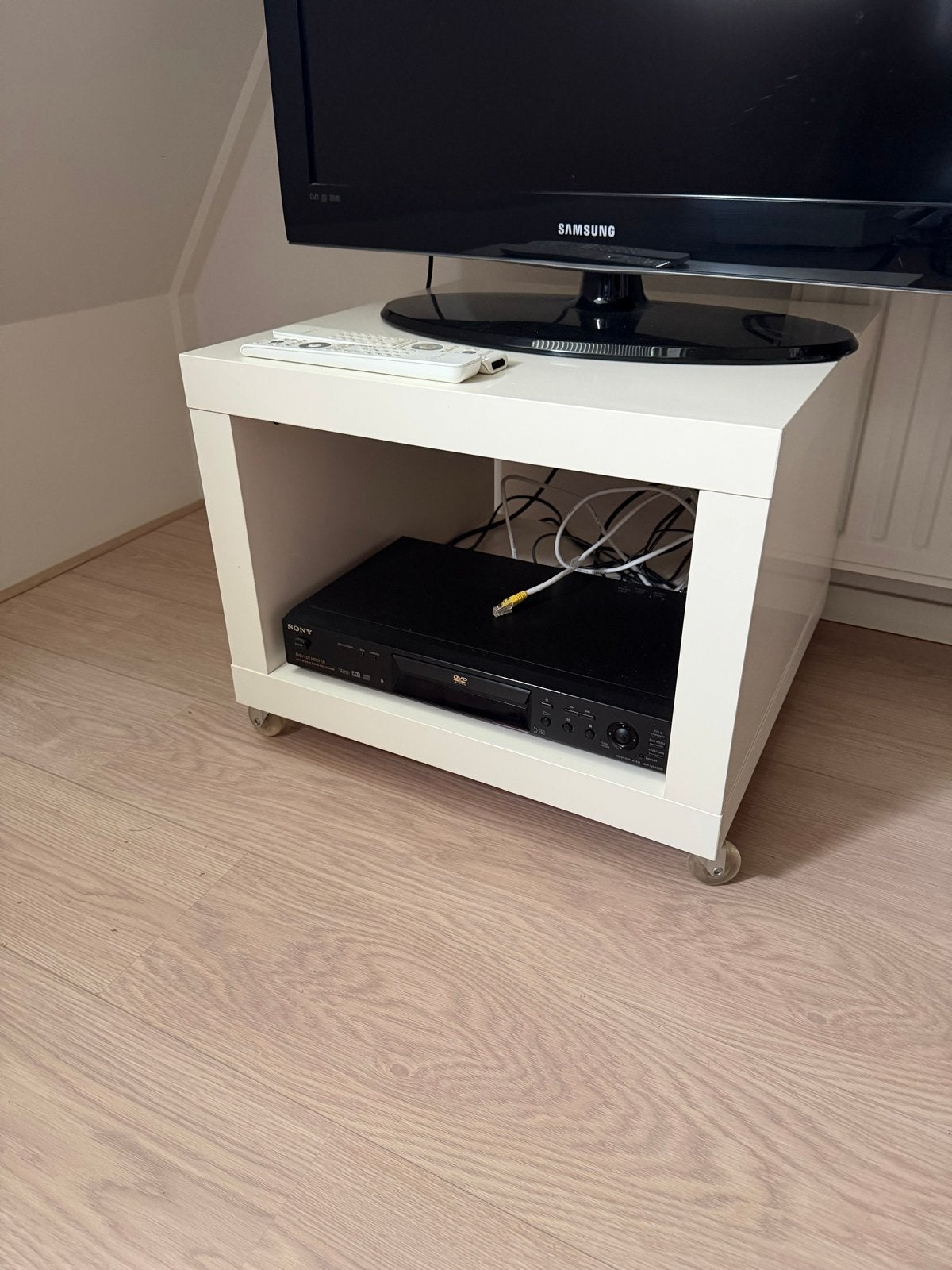 2x IKEA LACK bijzettafel wit - perfect voor elk interieur, Huis en Inrichting, Tafels | Bijzettafels, Ophalen, Minder dan 45 cm