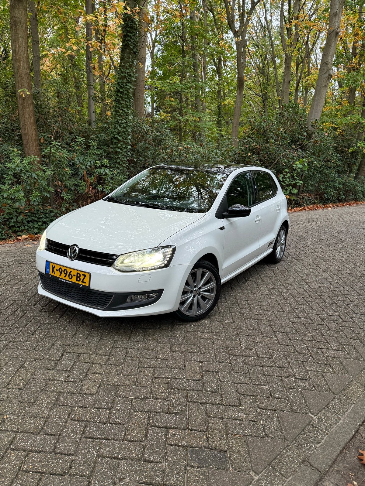 Volkswagen Polo 1.2 TSI 77KW 2012 Wit, Auto's, Voorwielaandrijving, 40 €/maand, Wit, 988 kg