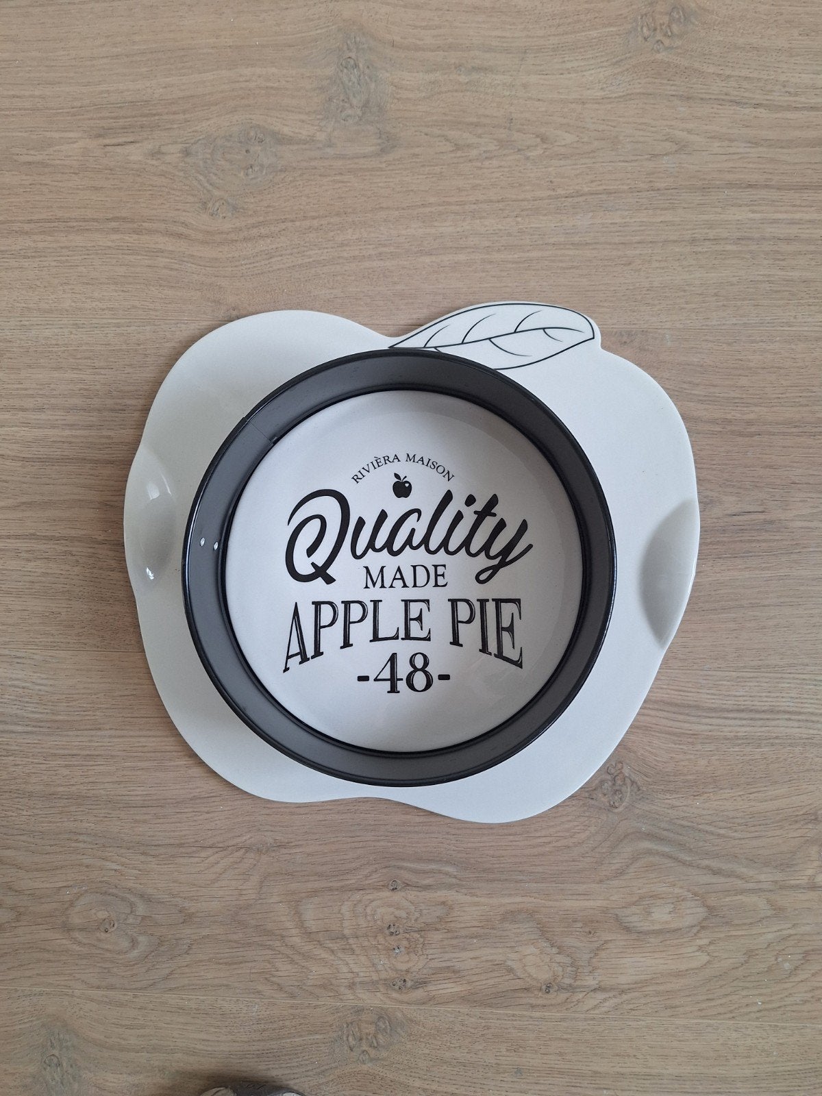 Riviera Maison Quality Made Apple Pie schaal, Gebruikt, Overige merken, Keramiek, Ophalen of Verzenden