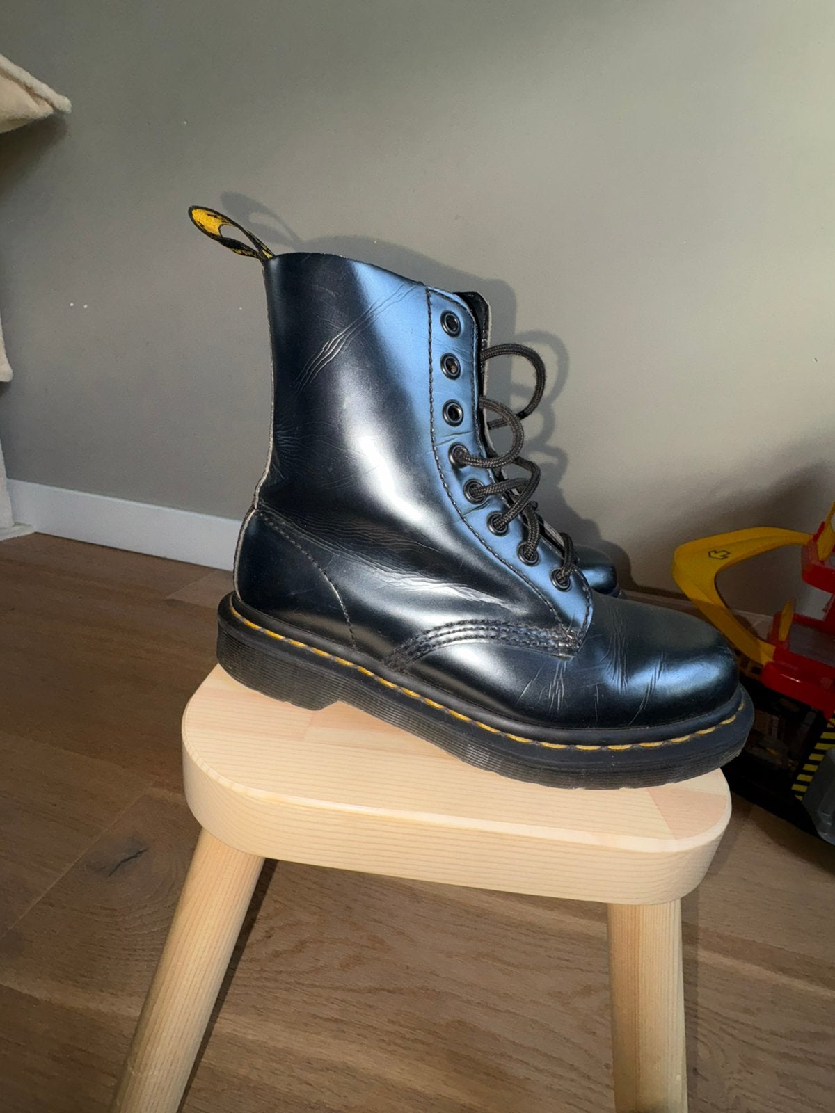 DR Martens 37, Kleding | Dames, Hoge laarzen, Zwart, Ophalen of Verzenden, Gedragen