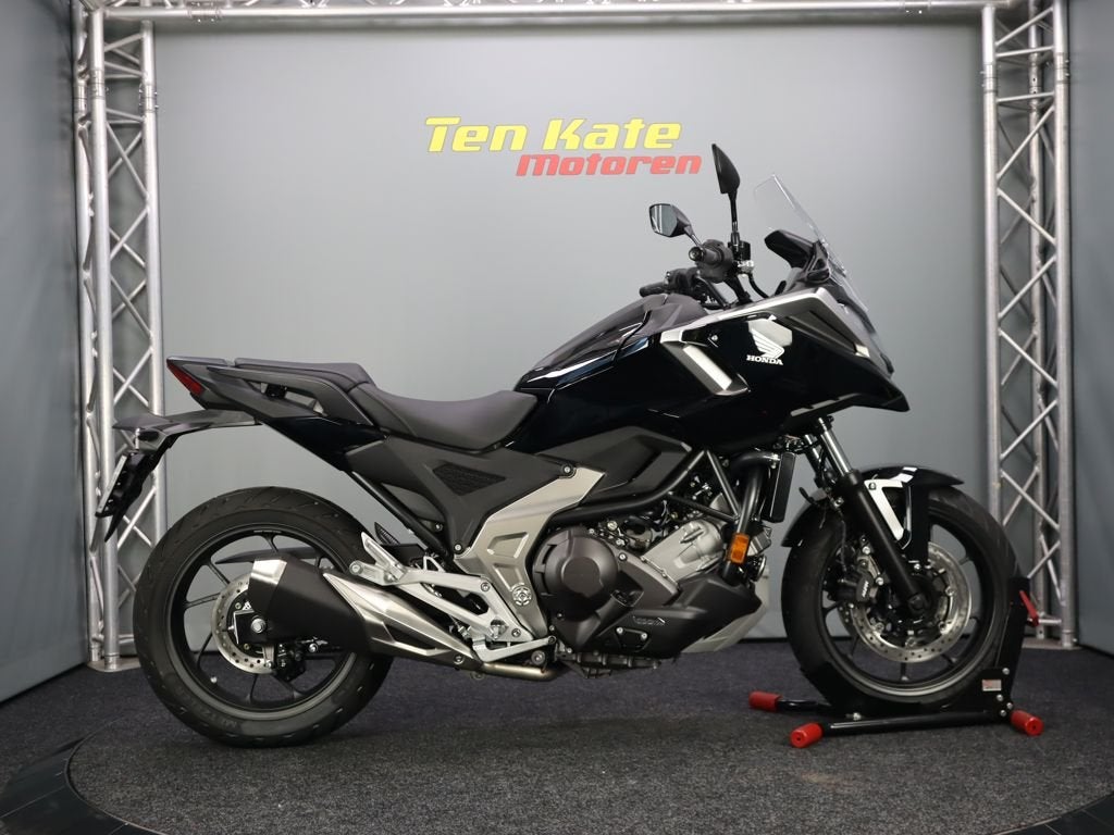 Honda NC 750 X DCT, 745 cc, Bedrijf, Meer dan 35 kW, Toermotor