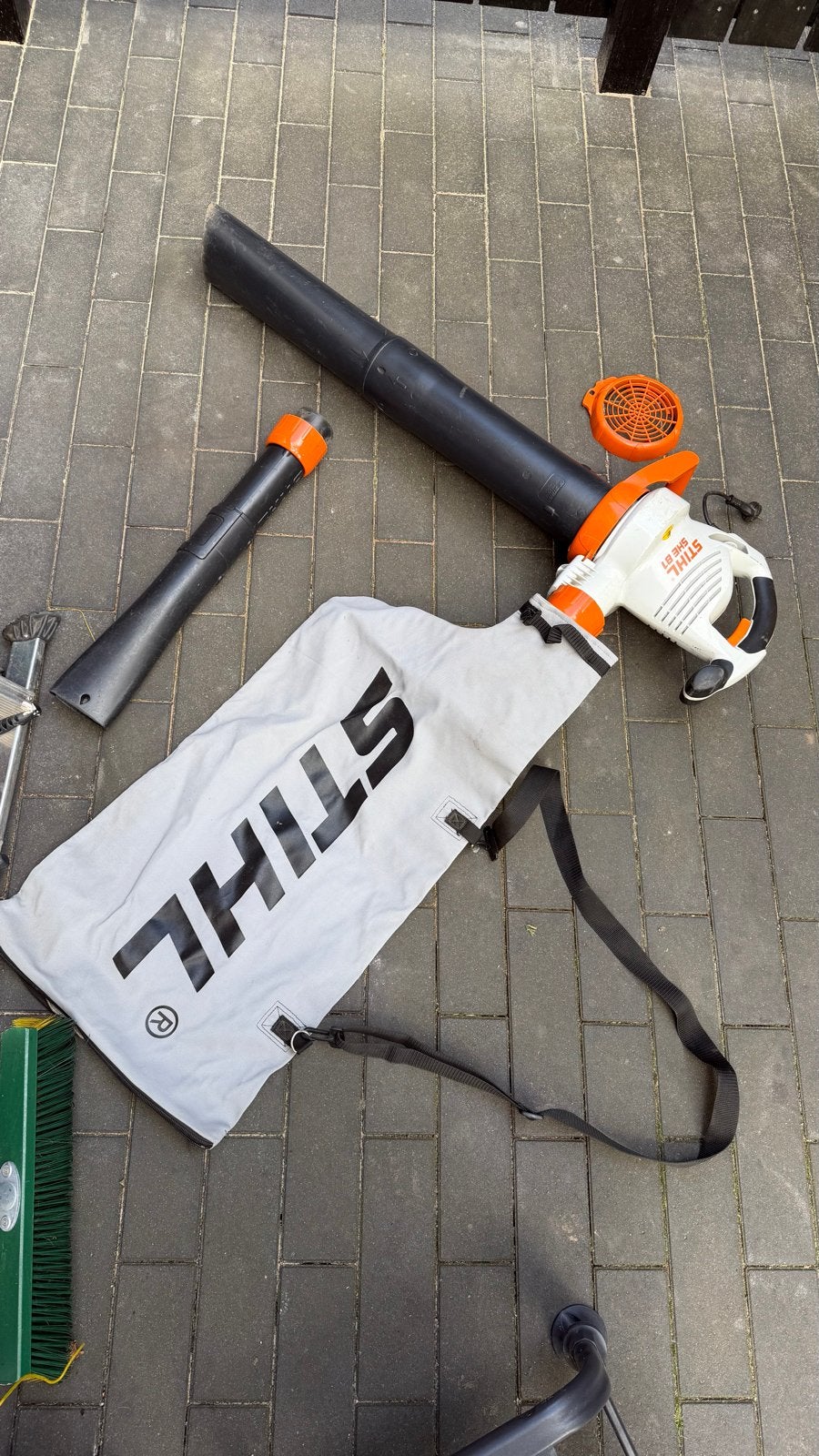 Stihl SHE 81 Elektrische Bladblazer/Bladzuiger, Ophalen, Gebruikt, Handgedragen, Met opvangzak