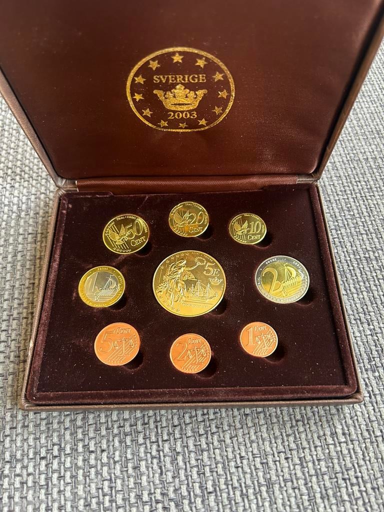 Zweedse euromunten set. Met unieke 5€ munt in luxe doos., Postzegels en Munten, Munten | Europa | Euromunten, Ophalen of Verzenden