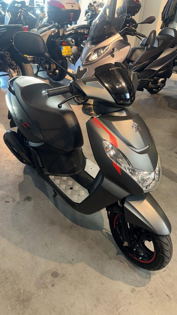 Peugeot Kisbee RS 4T 50cc - Goed onderhouden met lichte scha, Ophalen, Gebruikt, Overige modellen, Maximaal 45 km/u