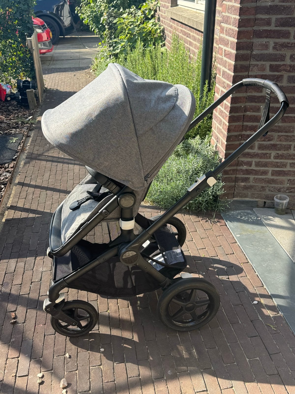 Foto 14 van Bugaboo Fox 2 kinderwagen grijs zwart inclusief alles