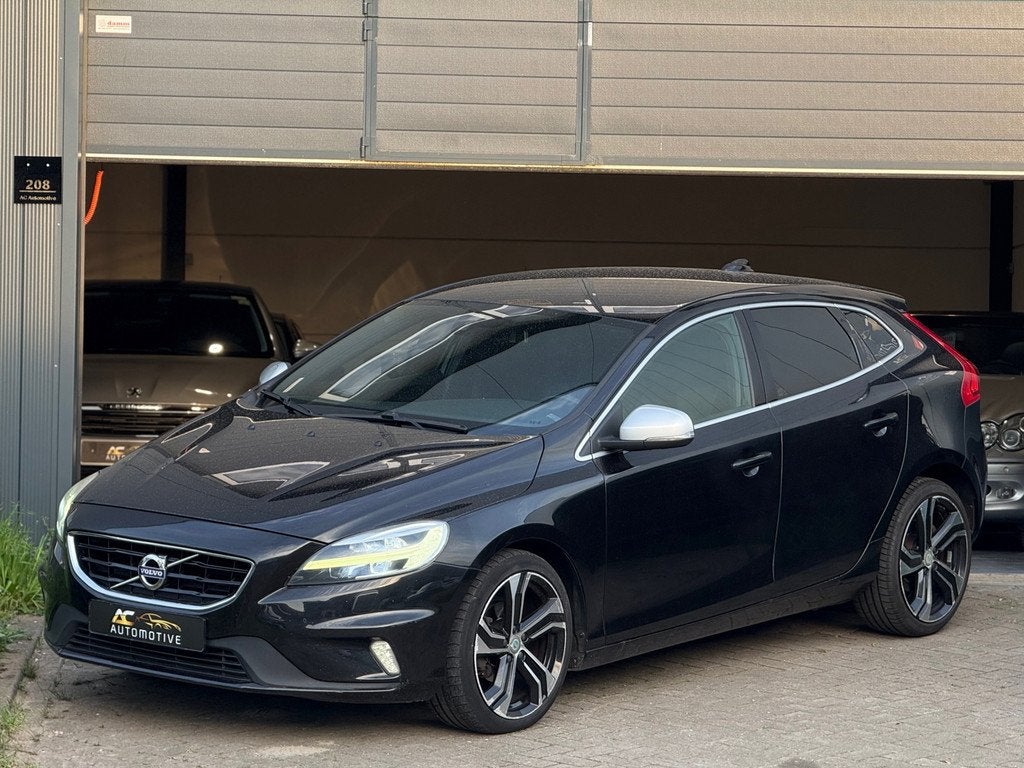 Volvo V40 2.0 D2 R-Design Business Xenon/Euro6, Auto's, Volvo, Voorwielaandrijving, Gebruikt, Euro 6, 4 cilinders
