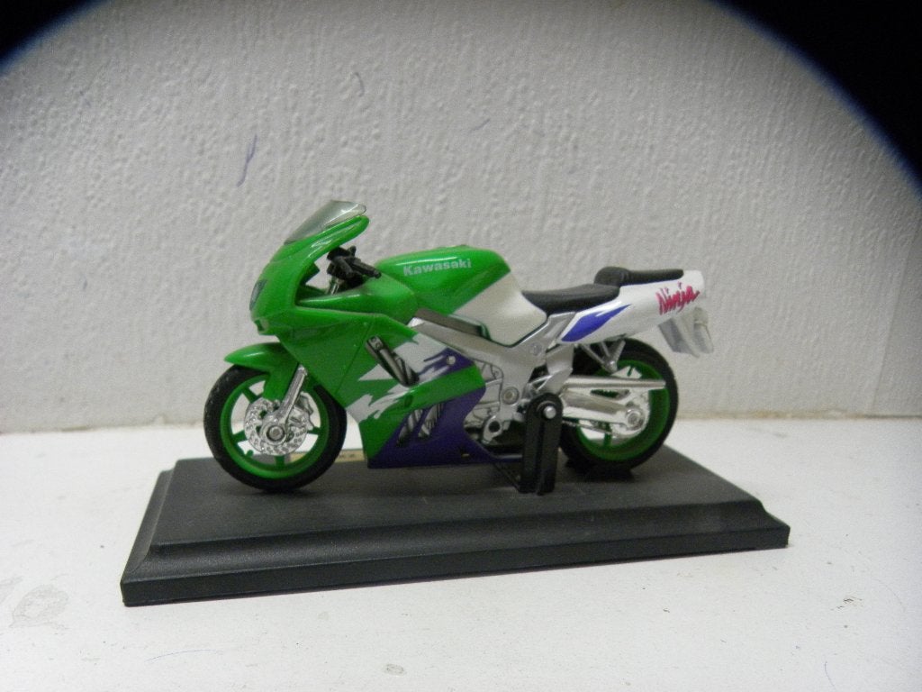 N68.  Te Koop Kawasaki Ninja ZX-9R, Ophalen of Verzenden, Zo goed als nieuw, Motor, Overige merken