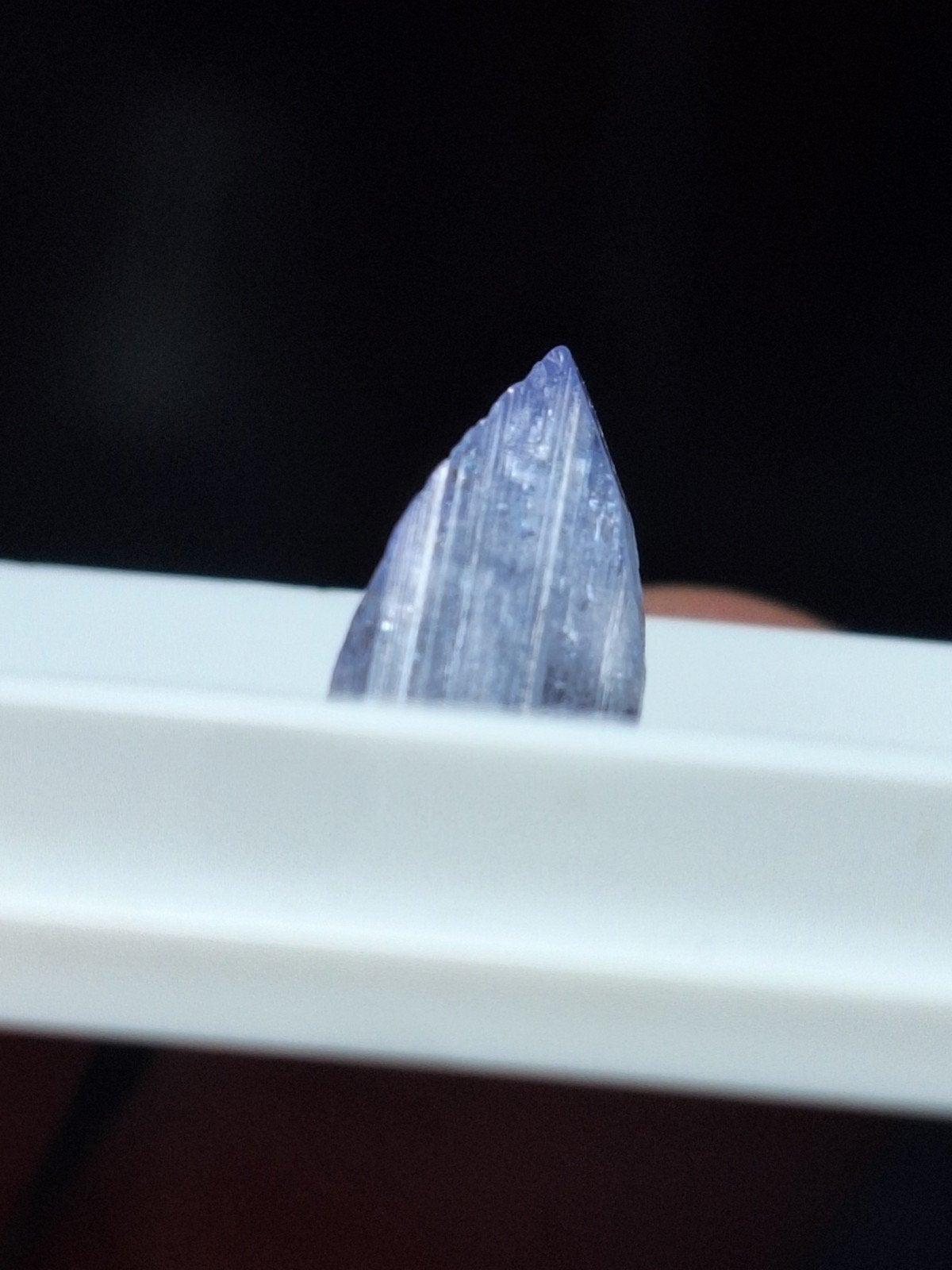 TANZANIET!, Verzamelen, Mineralen en Fossielen, Ophalen of Verzenden, Mineraal