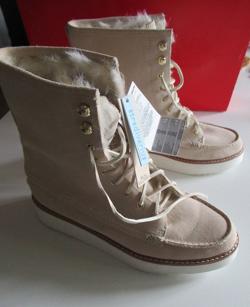 Bont laarzen van Stradivarius, Ophalen, Beige, Lage of Enkellaarzen, Nieuw