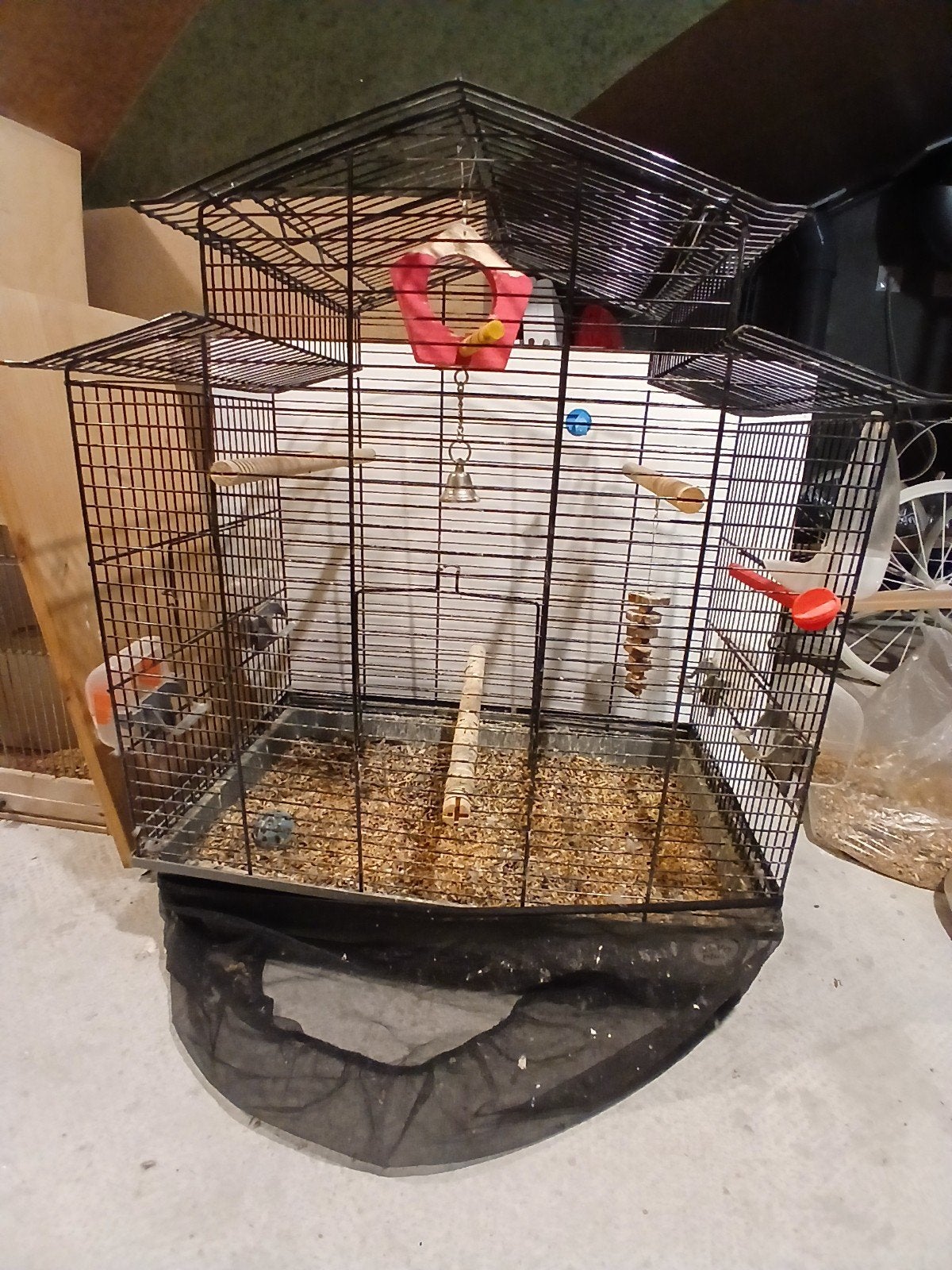 een kooi, Dieren en Toebehoren, Vogels | Hokken en Kooien, Ophalen of Verzenden, Zo goed als nieuw, Metaal, Vogelkooi