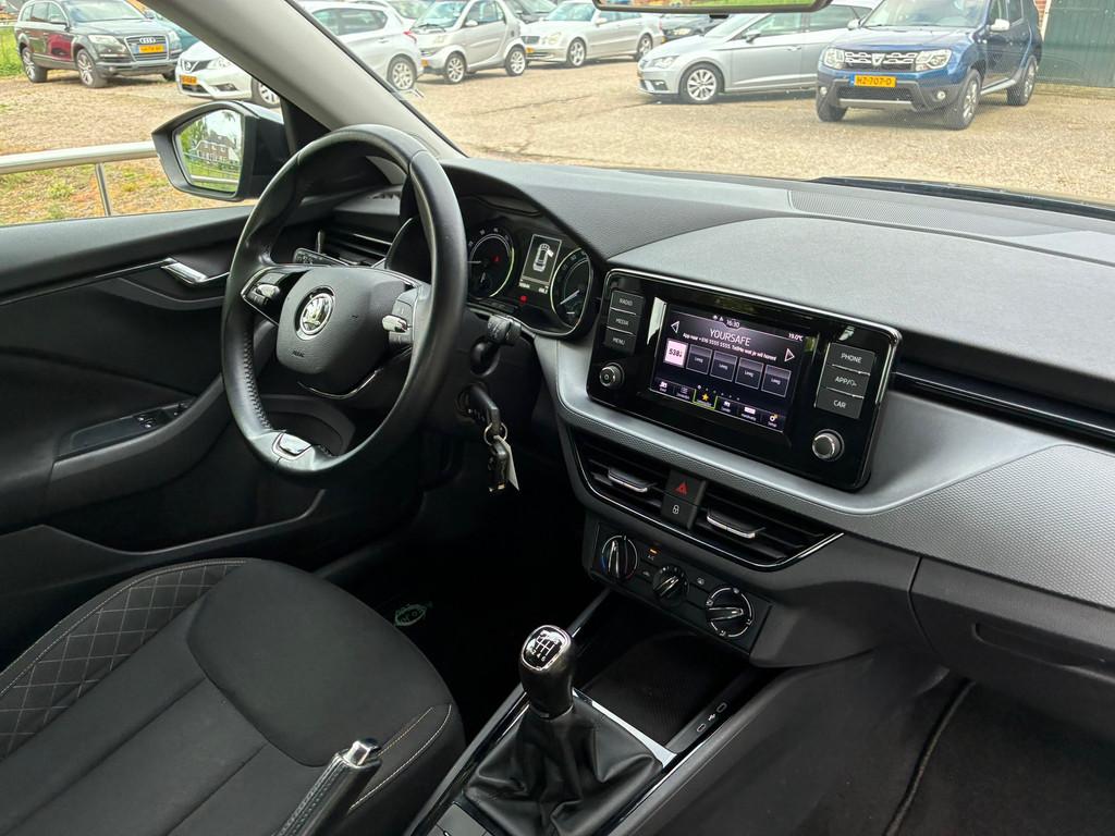 Skoda Kamiq 1.0 TSI Ambition | Carplay + Cruise + Airco Nu, Stof, Gebruikt, Origineel Nederlands, Handgeschakeld