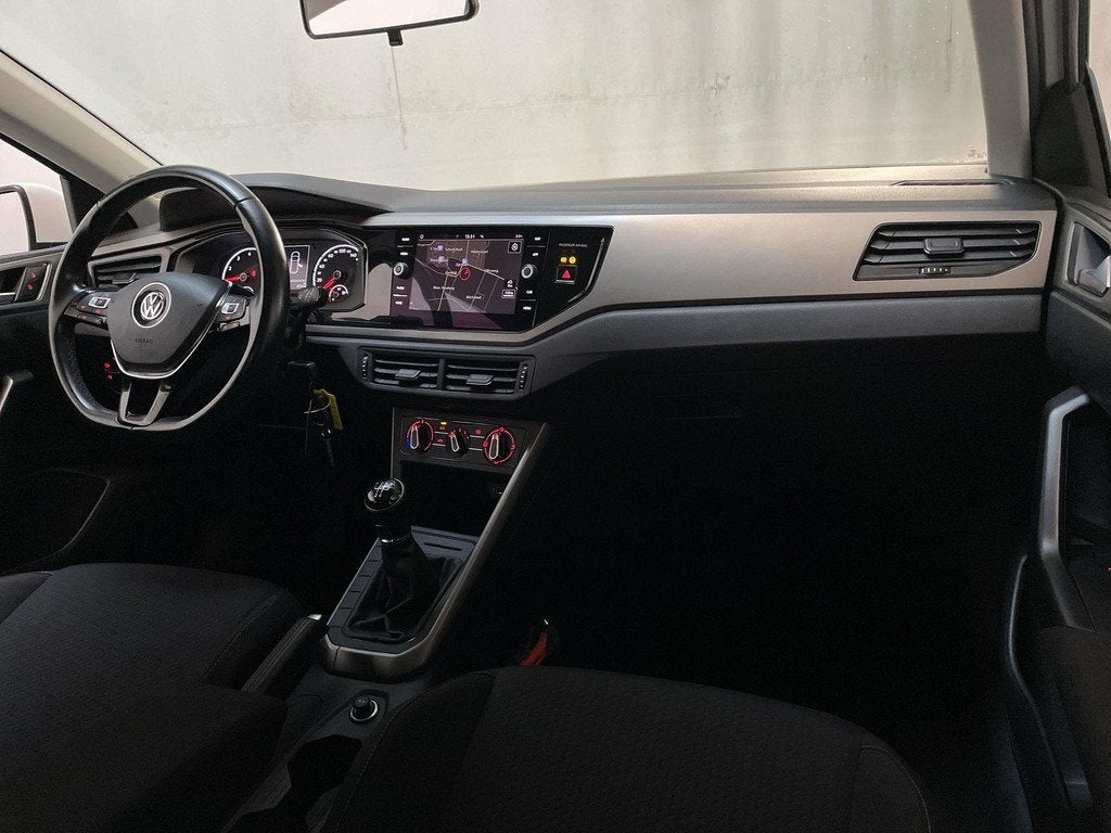 Volkswagen Polo 1.0 TSI Comfortline R-Line Navigatie DAB+ Ap, Auto's, Volkswagen, Voorwielaandrijving, Stof, Gebruikt, 95 pk