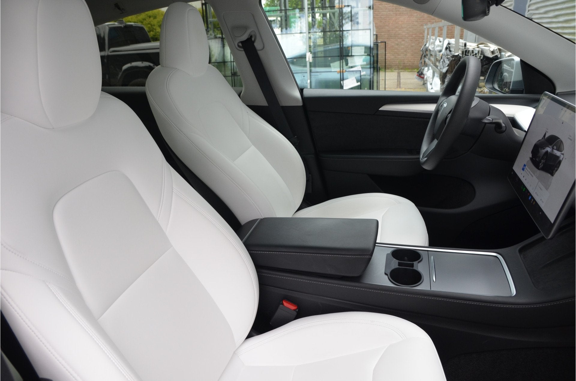 Tesla Model Y Long Range AWD 75 kWh Trekhaak (1.600kg), Enha, Auto's, Tesla, 12 maanden, Origineel Nederlands, Vierwielaandrijving