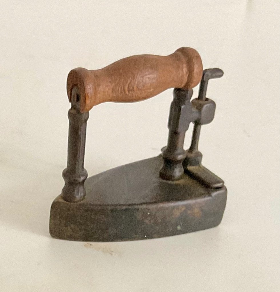 Antiek Mini Strijkbout met houten handvat, Antiek en Kunst, Ophalen of Verzenden