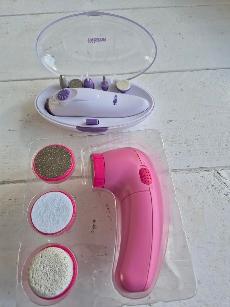 Pedicure/manicureset + electrische voetvijl, Ophalen of Verzenden, Zo goed als nieuw, Hand- en Voetverzorging