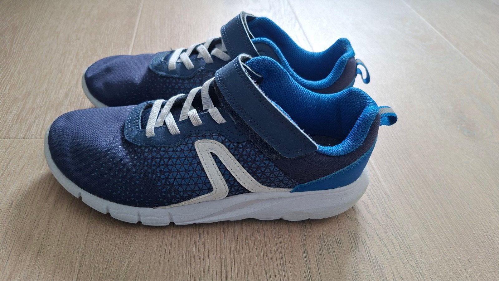 gymschoenen decathlon maat 37, Sportschoenen, Decathlon, Ophalen of Verzenden, Zo goed als nieuw
