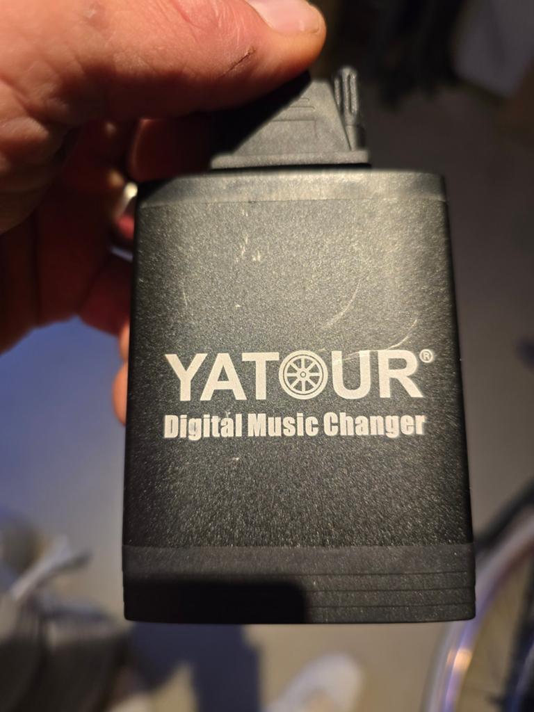 Yatour Digitale Muziek Wisselaar (Digital Music Changer), Auto diversen, Autoradio's, Ophalen of Verzenden, Gebruikt