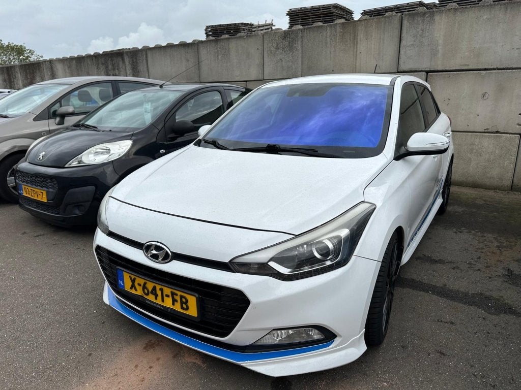 Hyundai i20 1.0 T-GDI Premium MOTOR DEFECT ! (bj 2016), Auto's, 450 kg, 40 €/maand, Euro 6, 1045 kg