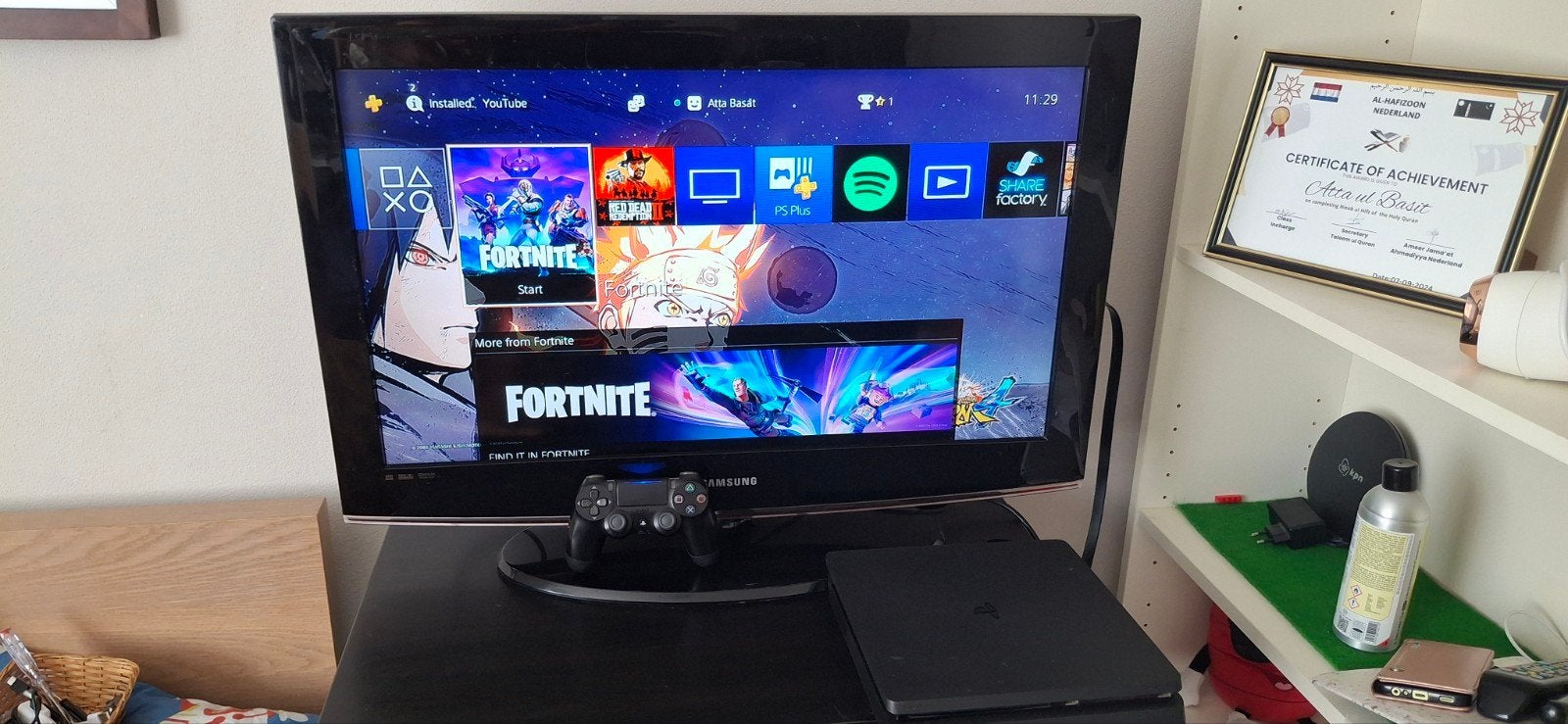 PS4 Slim met controller en tv, Spelcomputers en Games, Spelcomputers | Sony PlayStation 4, Ophalen, Met 1 controller, Slim, 500 GB