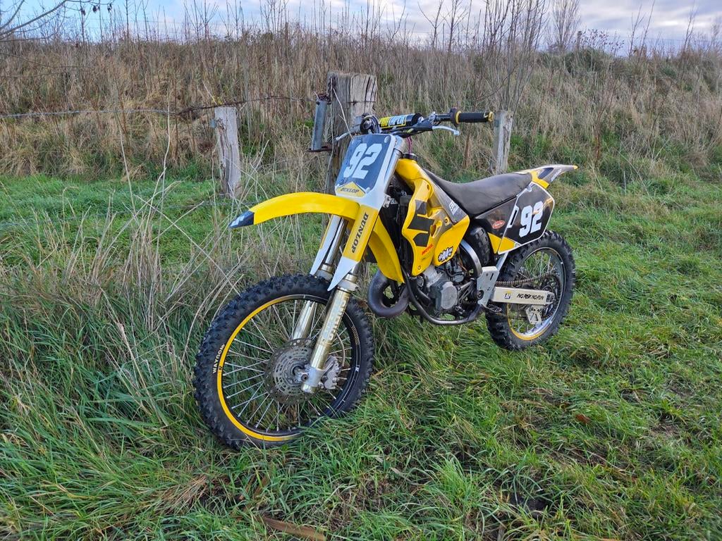 Suzuki RM125, Fietsen en Brommers, Brommers | Crossbrommers, Ophalen of Verzenden, Zo goed als nieuw, Suzuki