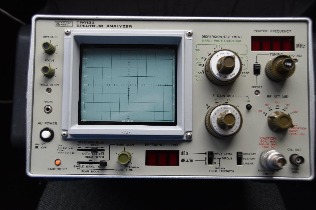 spectrum analyzer takeda rikken TR4132, Ophalen of Verzenden, Gebruikt, Elektriciteit