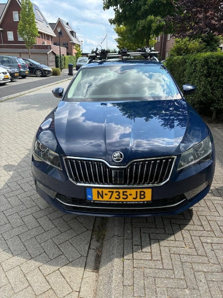 Skoda Superb 1.8 TSI 132KW Combi 2016 Style, Auto's, 1800 kg, Zwart, 4 cilinders, Handgeschakeld