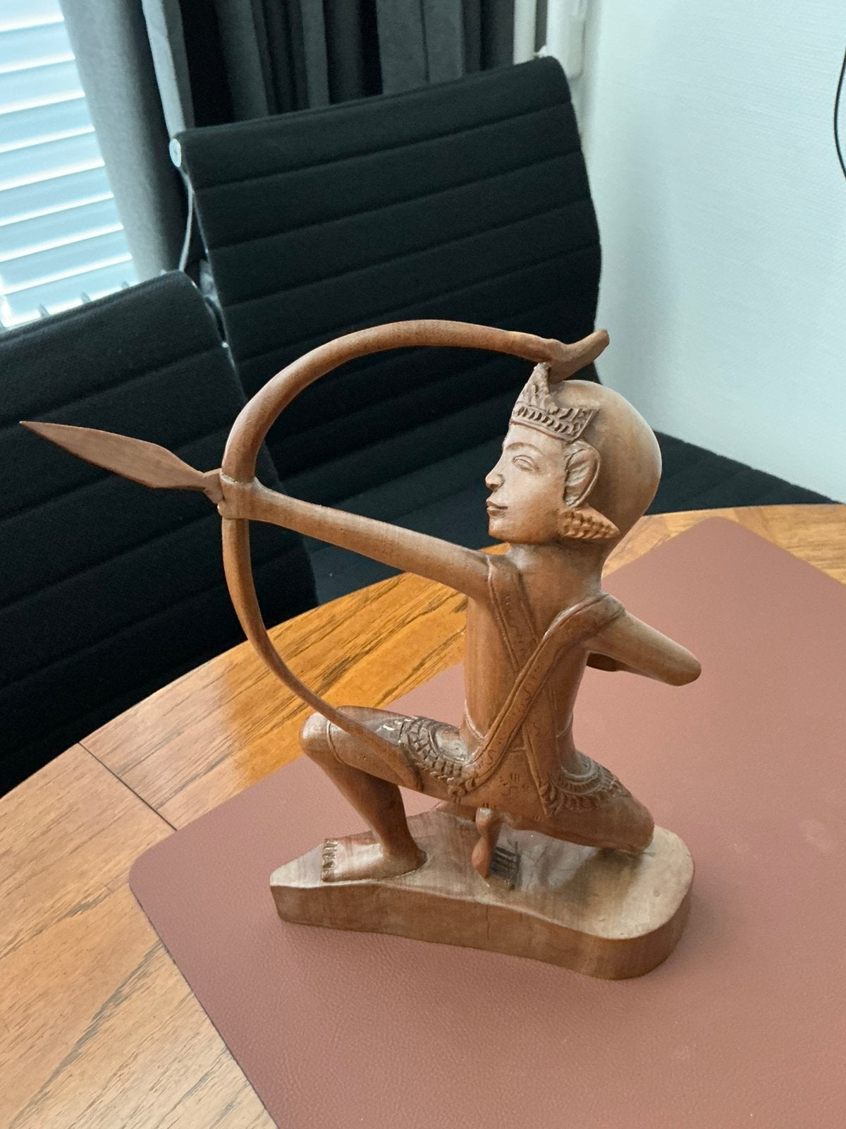 Balineese boogschutter, Antiek en Kunst, Kunst | Beelden en Houtsnijwerken, Overige onderwerpen, Verzenden, Art deco, 20 - 50 cm