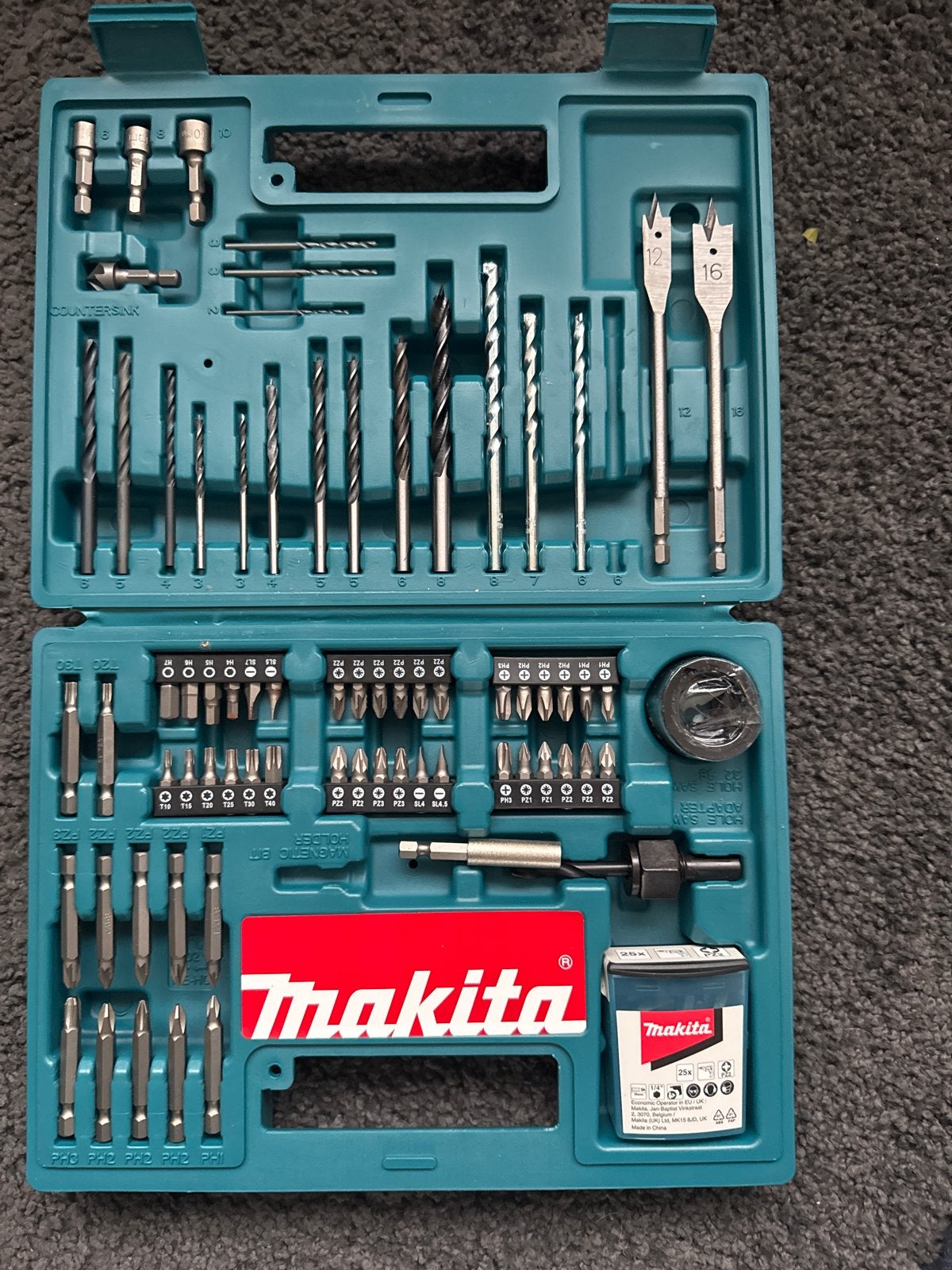 Makita Boor- en Bitset in Koffer - Uitgebreide Set, Ophalen of Verzenden, Zo goed als nieuw, Overige typen