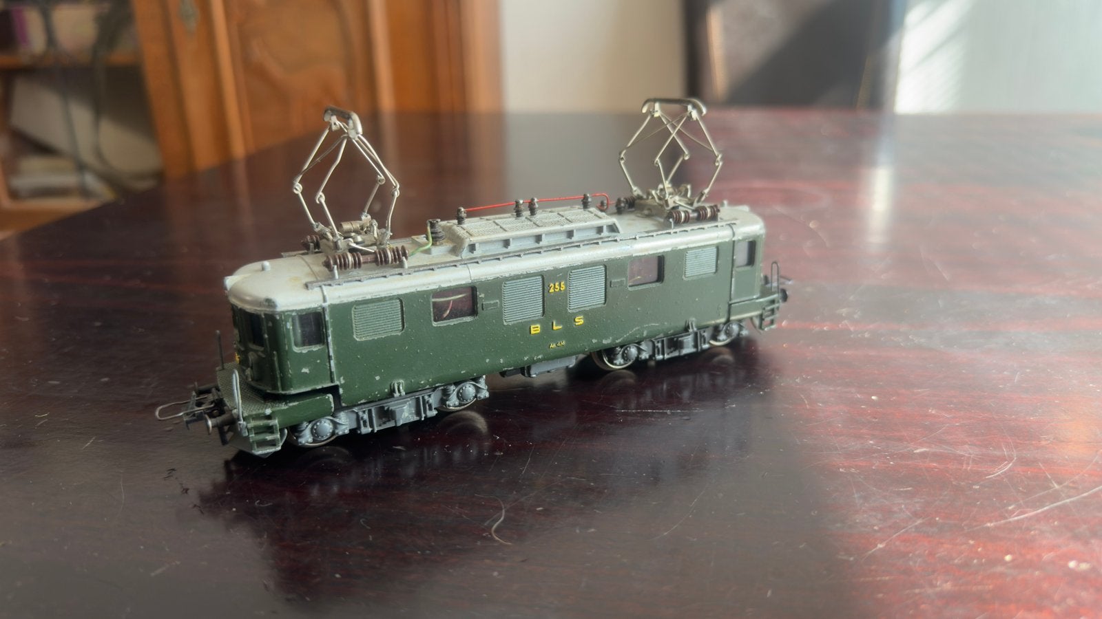Trix Express 2232 BLS 255 | h0 gelijkstroom drierail, Hobby en Vrije tijd, Modeltreinen | H0, Gebruikt, Trix, Ophalen of Verzenden