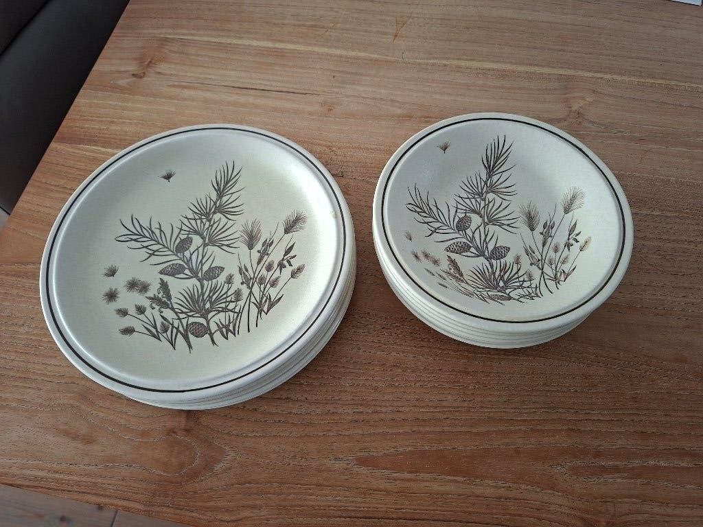 servies pinewood, Ophalen, Zo goed als nieuw, Vintage, Bord(en)