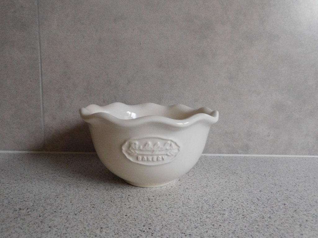 Kom 13 cm. Crème Rudolphs Bakery, Huis en Inrichting, Keuken | Servies, Keramiek, Ophalen of Verzenden, Zo goed als nieuw, Kom(men)